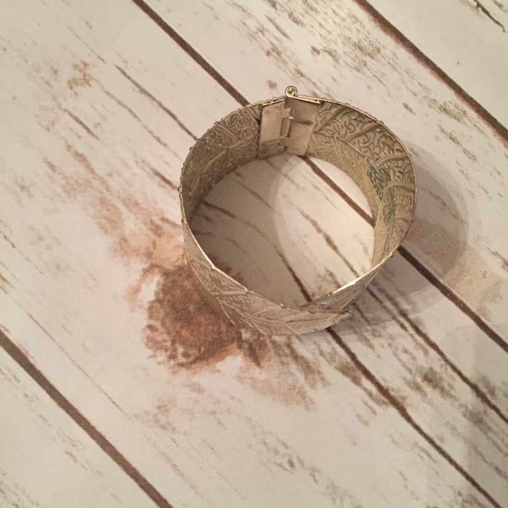 Silver leaf cuff - Picture 2 of 3